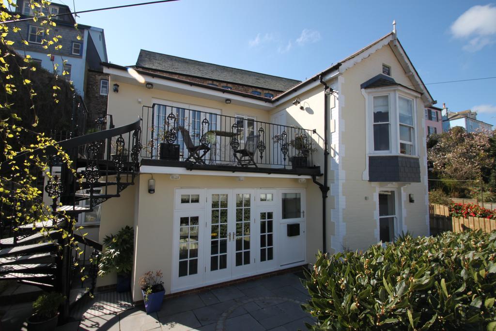 Guest house St Elmo House 4*